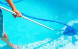 Pool Vacuuming 768x400